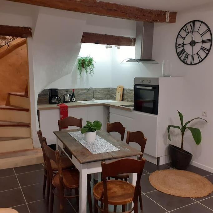 Maison Centre Historique Minervois + Terrasse Holiday home Bize-Minervois